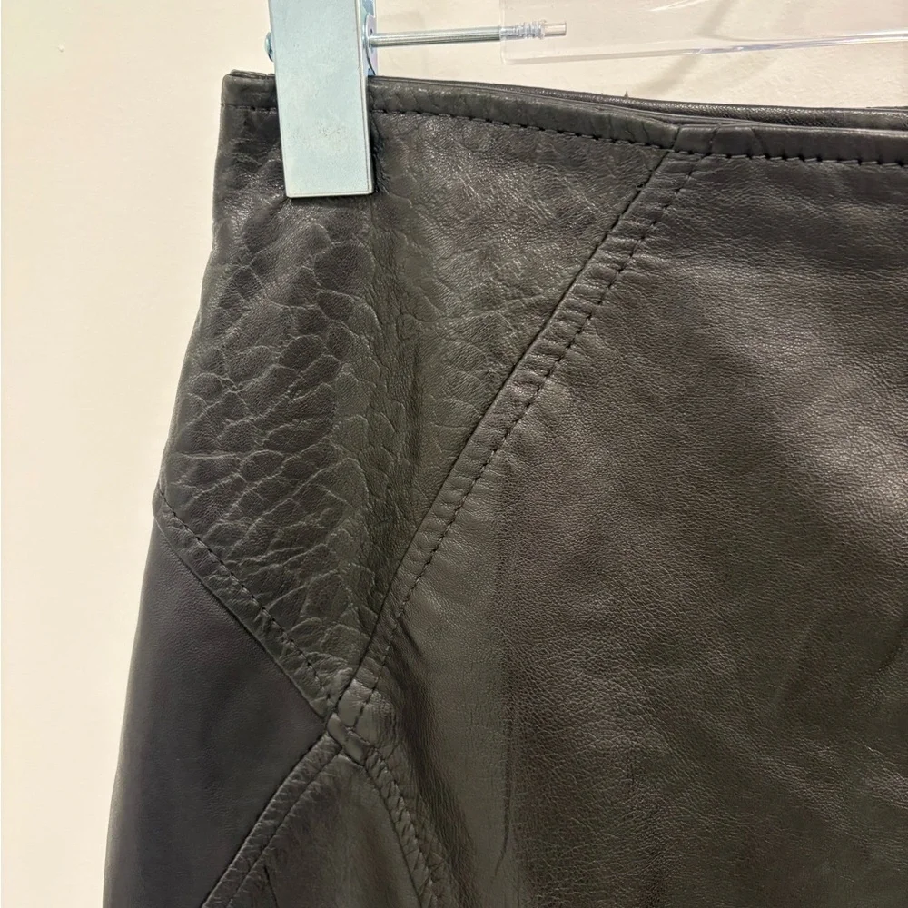 Vintage Soft Black Leather Skirt Size 8 - Picture 3 of 16